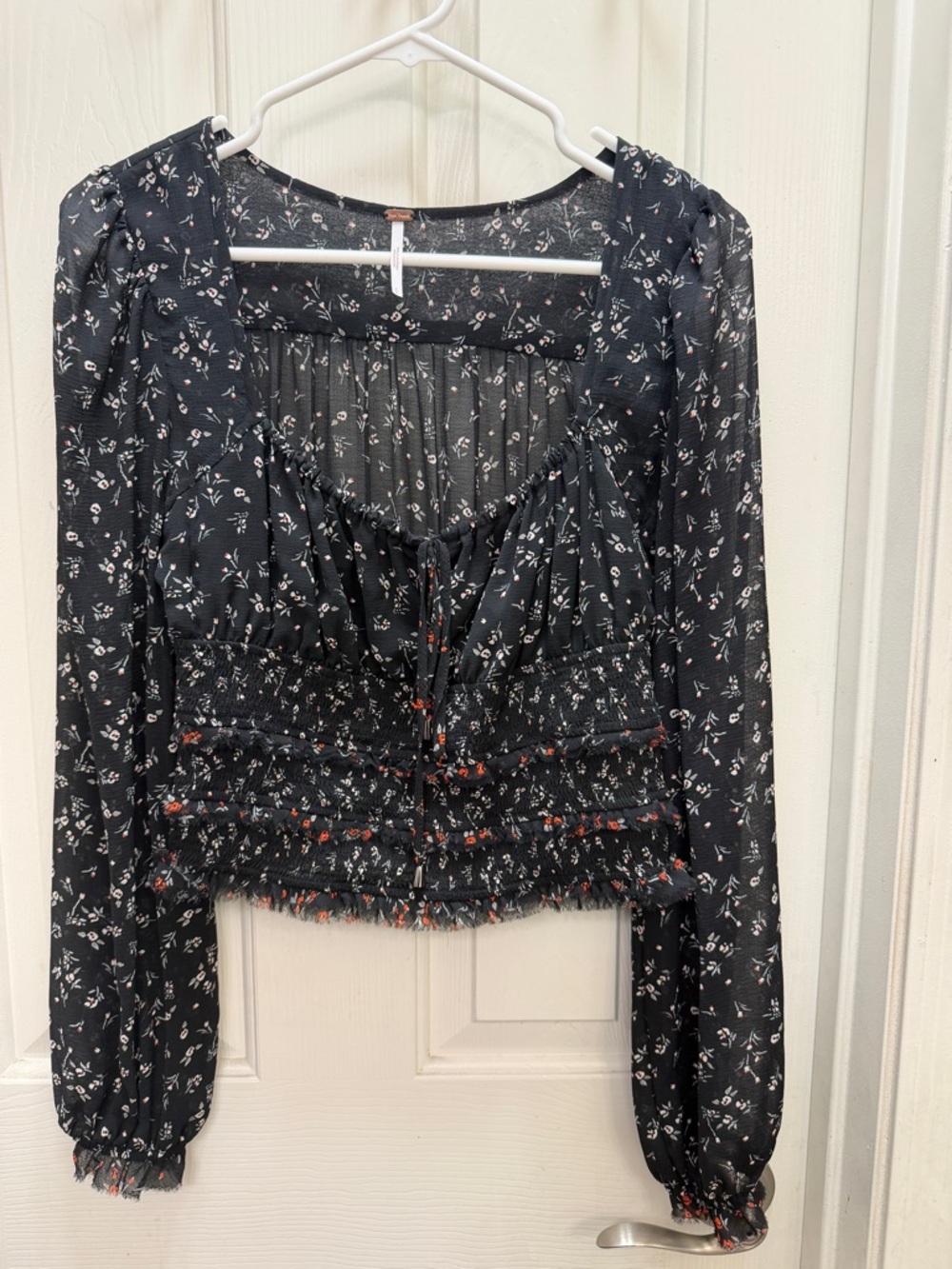Black Floral Smocked Long-Sleeve Peasant Top free people Lolita small